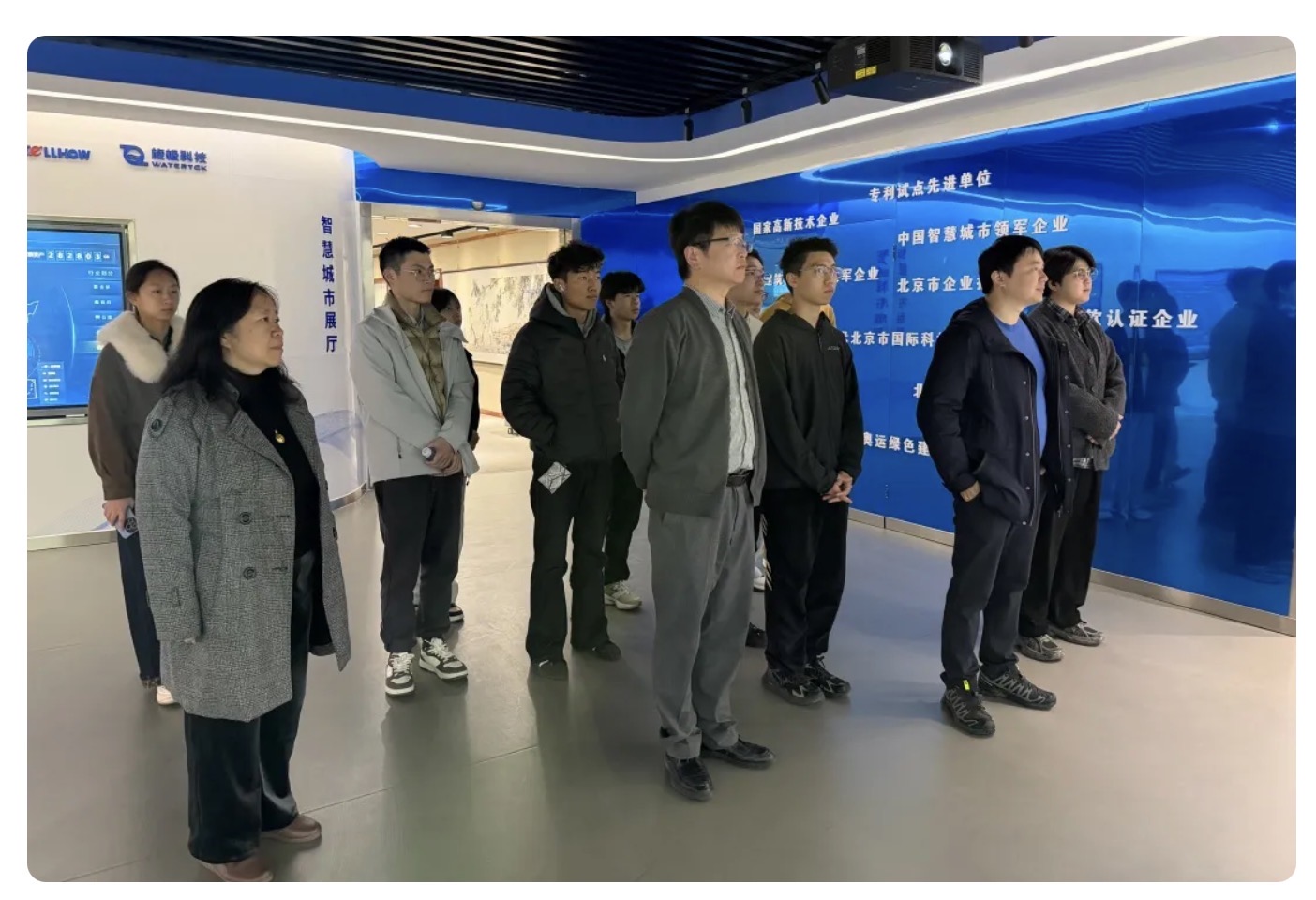 当清华课堂“搬”进k8com官网：一场从书本到产业的一线之旅